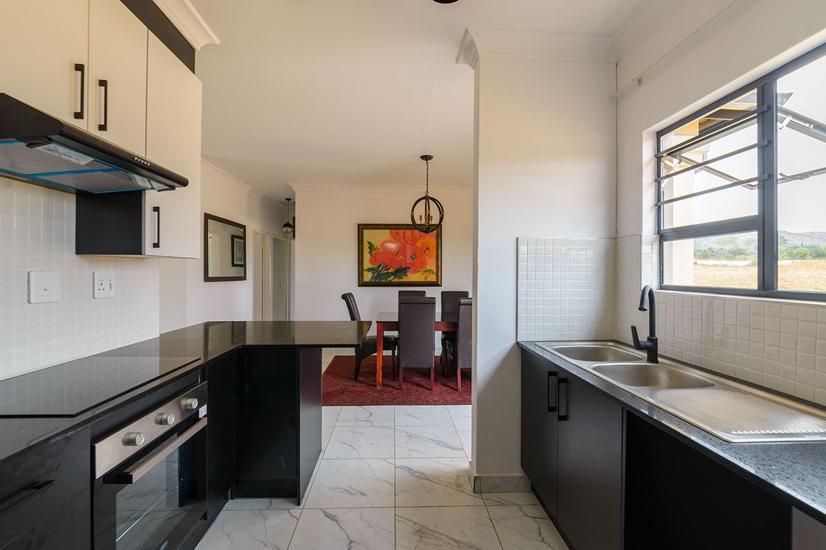 Spacious 3-Bedroom Family Home for Sale in Heather View, Pretoria North - Photo 5