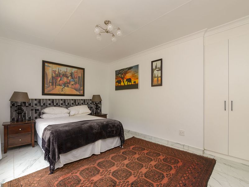 Spacious 3-Bedroom Family Home for Sale in Heather View, Pretoria North - Photo 7