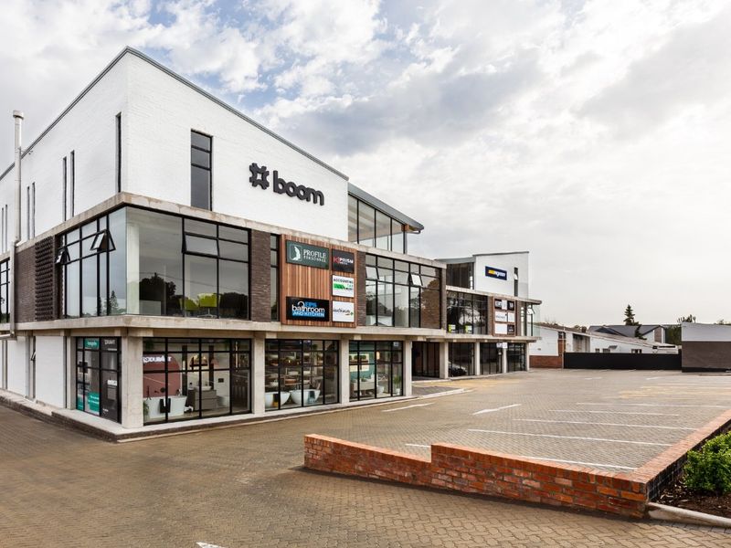 Prime 286 sqm Unit available - Photo 9