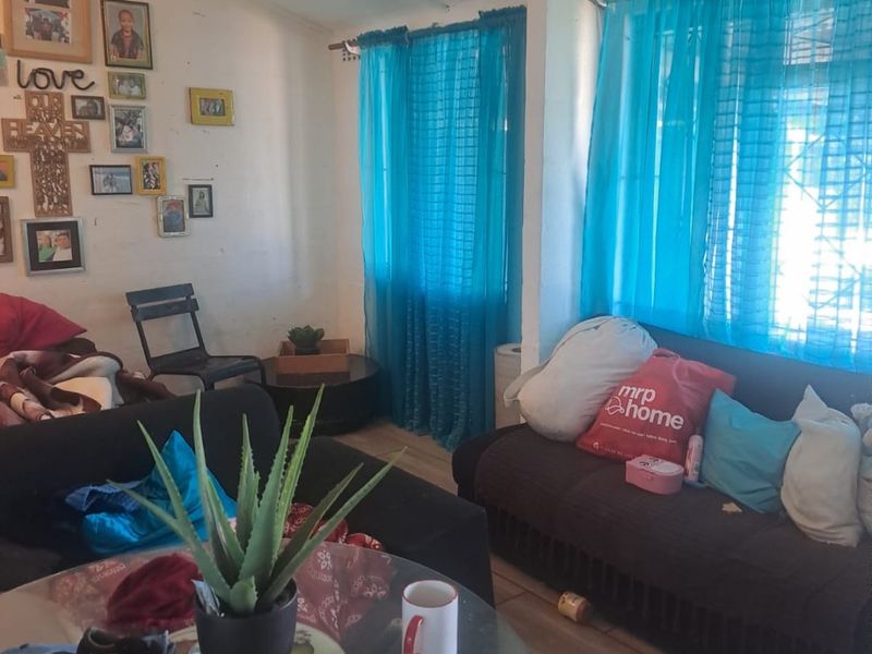 2 Bedroom House for Sale in Bonteheuwel - Photo 3