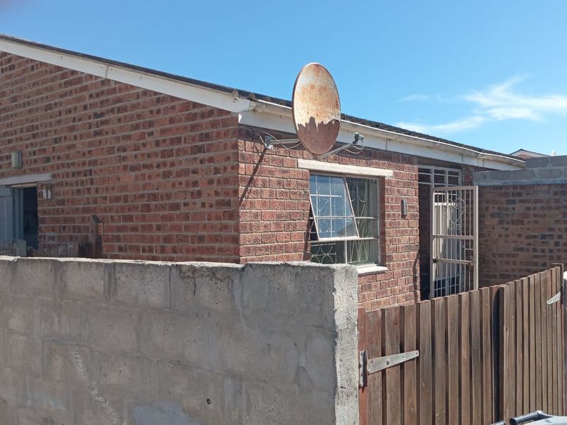 3 Bedroom House for Sale in Beacon Valley  - Photo 2