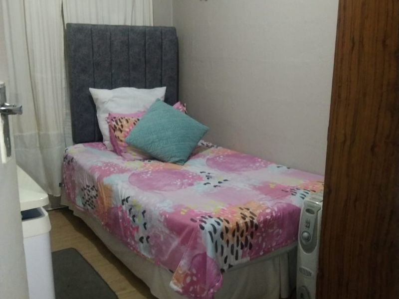 3 Bedroom House for Sale in Beacon Valley  - Photo 5