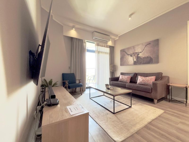 2 Bed 2Bath Sophisticated Menlyn Flat with Private Ensuite Retreat - Photo 5