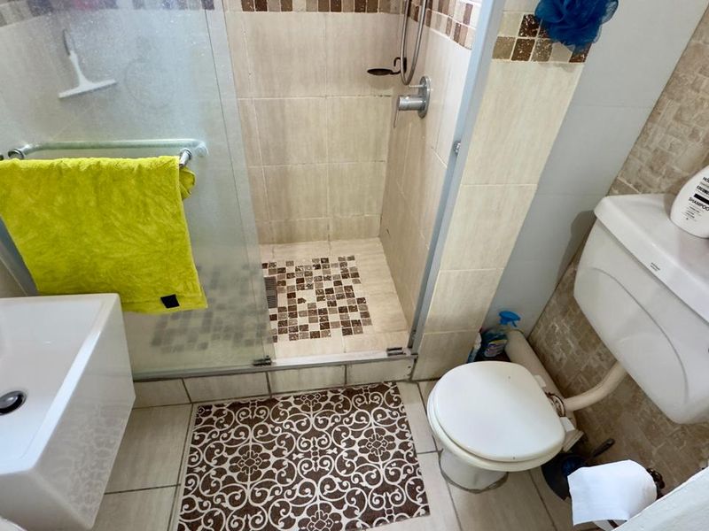 3 bedroom 2.5 bathroom Townhouse in Monumentpark estate  - Photo 10