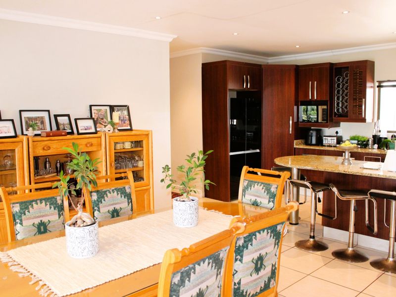 Unbeatable Location with Breathtaking Panoramic Views - Photo 7