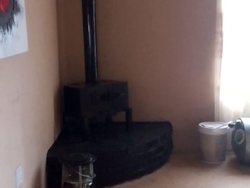 Spacious 3-Bedroom Family Home with Modern Open-Plan Living & Endless Potential in JB Mafora, Bloemfontein - Photo 9