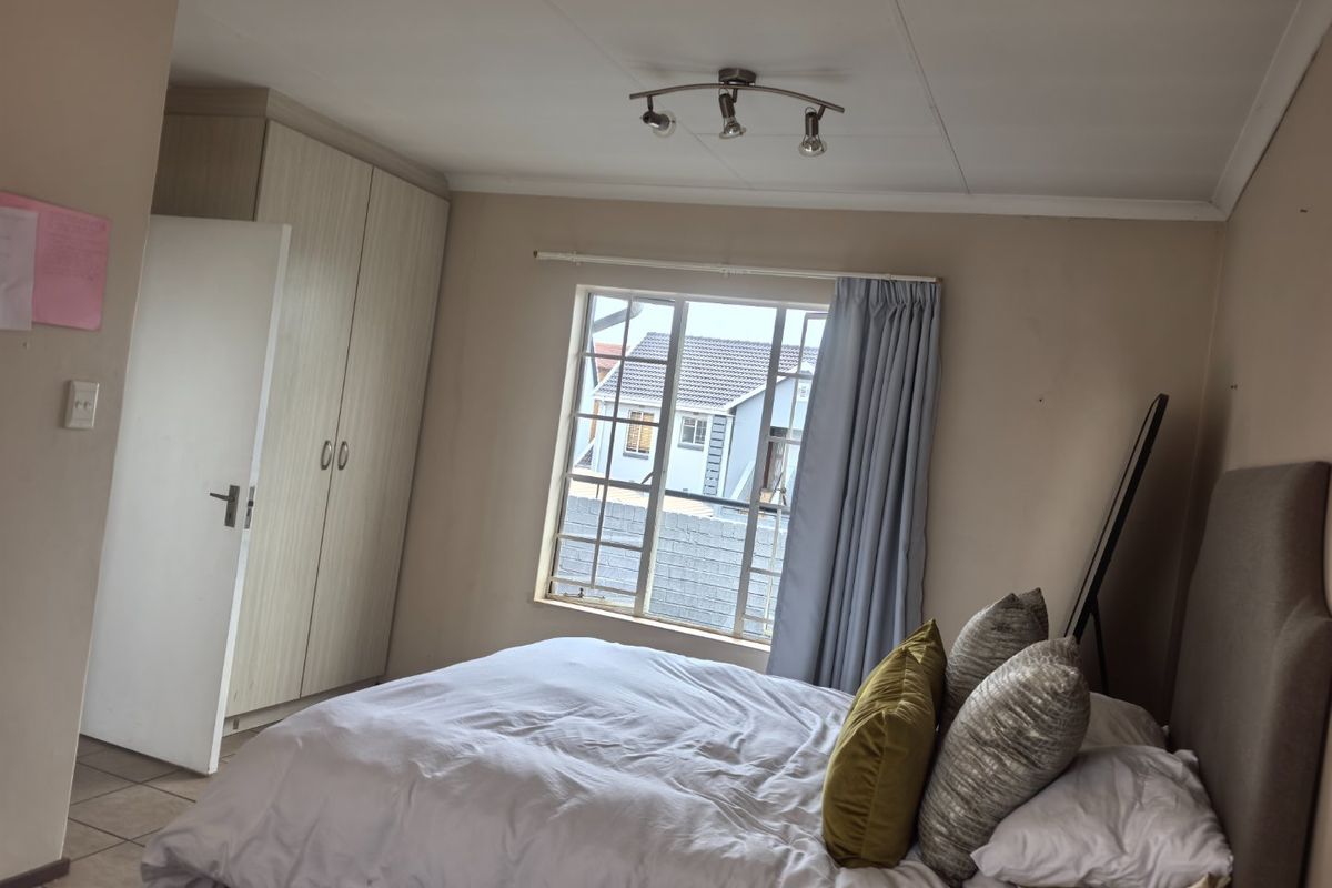 1-Bedroom First Floor Best Value Apartment in a Premium Complex. - Photo 5