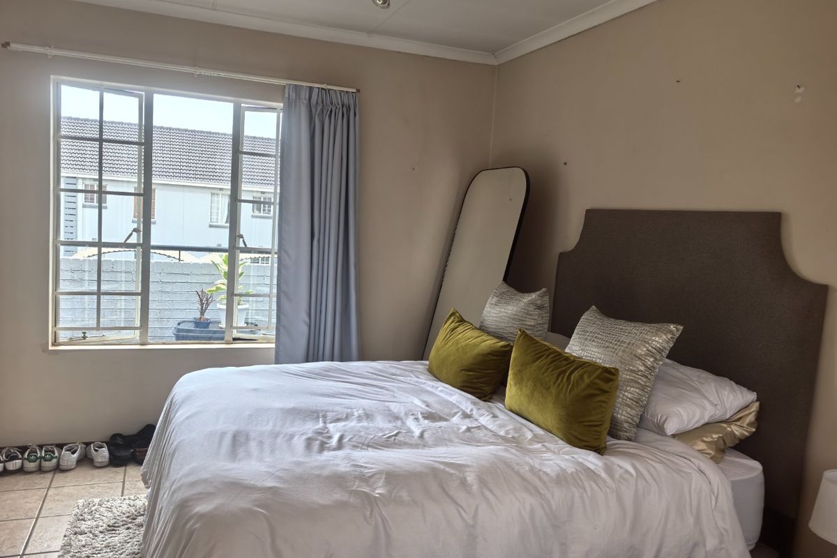 1-Bedroom First Floor Best Value Apartment in a Premium Complex. - Photo 4