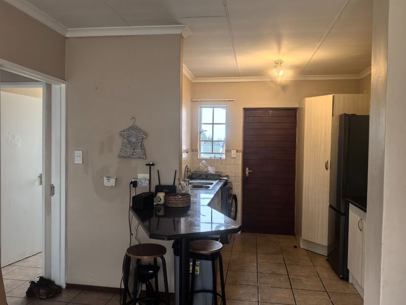 1-Bedroom First Floor Best Value Apartment in a Premium Complex. - Photo 8