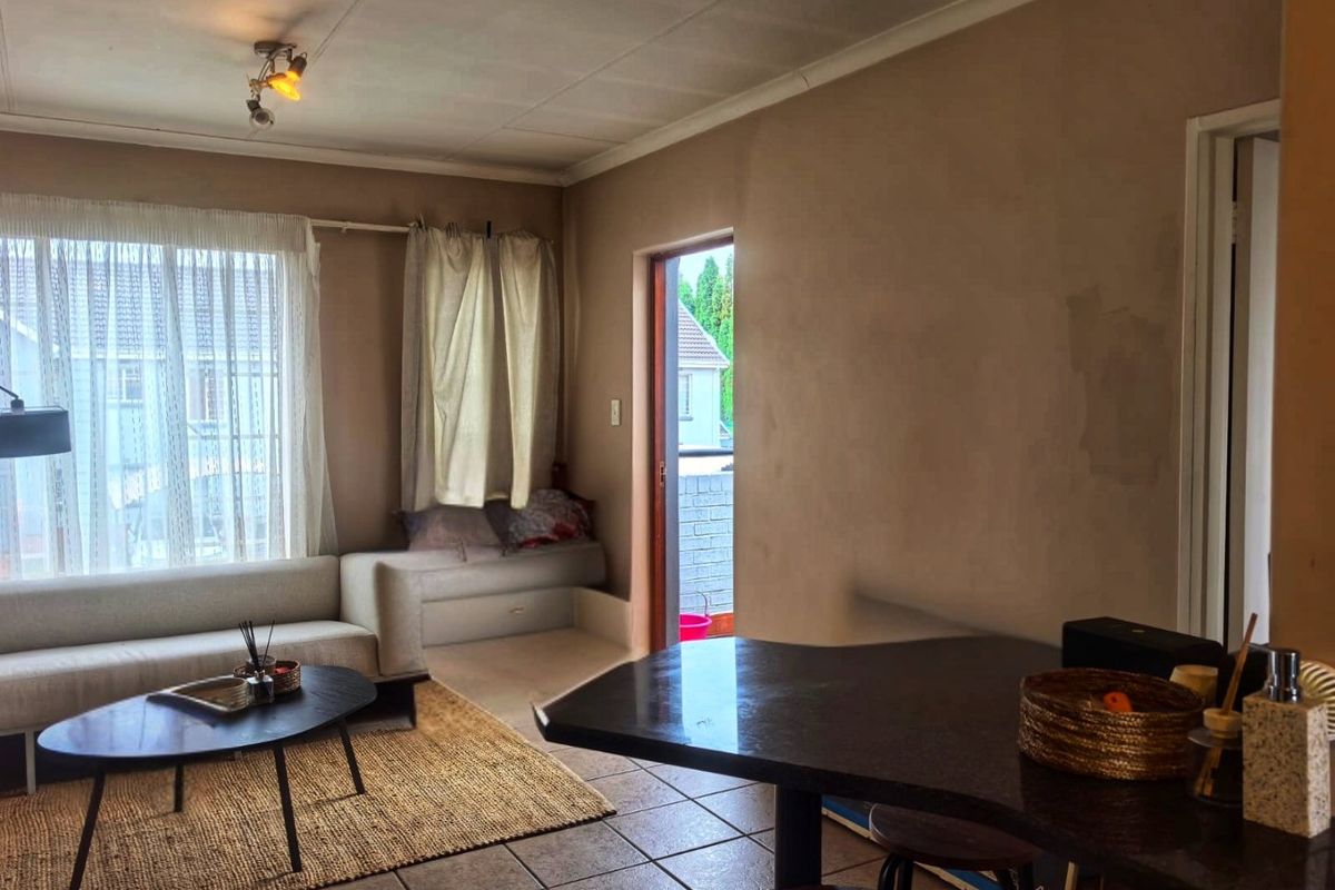 1-Bedroom First Floor Best Value Apartment in a Premium Complex. - Photo 2