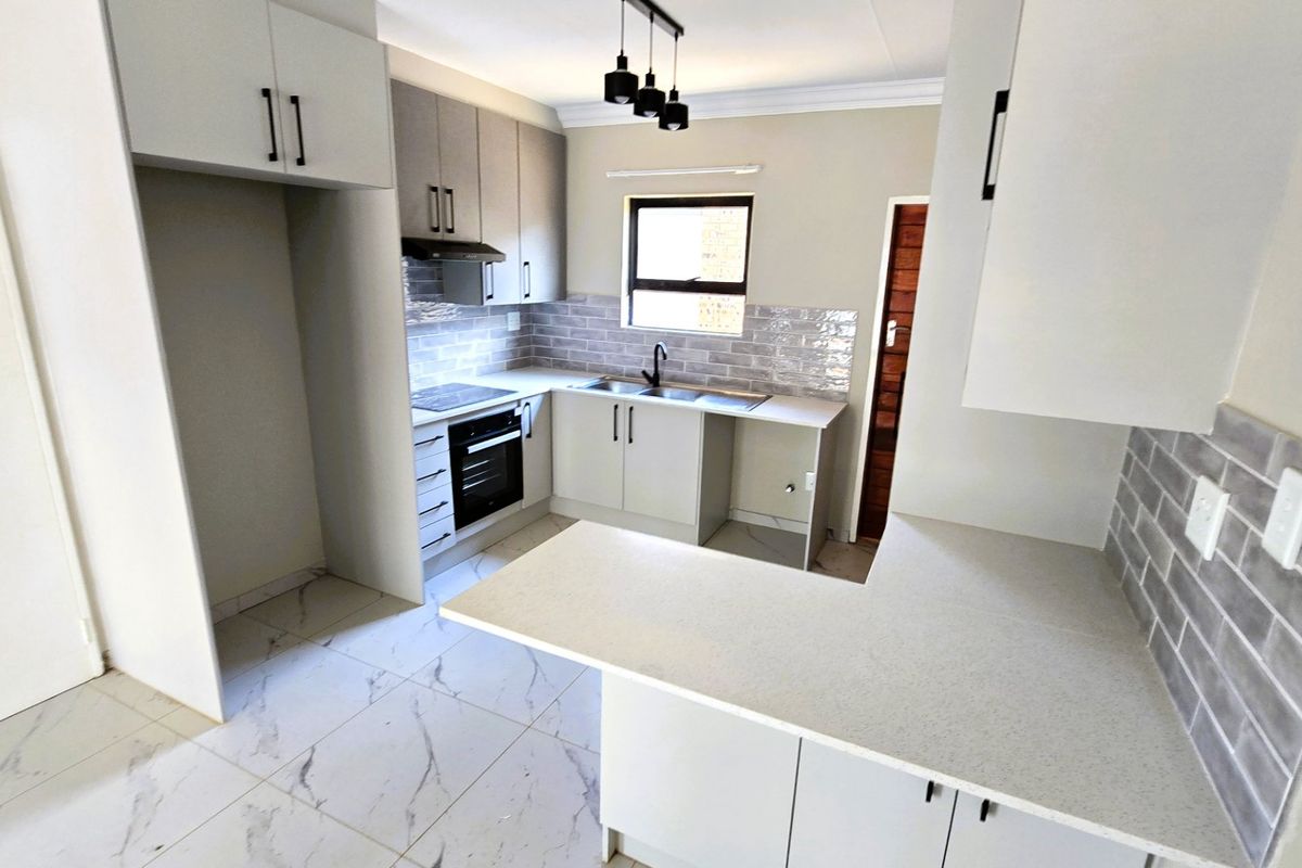 Modern Family Home for Sale in Heatherview with 3 Bedrooms that offers Comfort, Space and Exceptional Value! - Photo 3