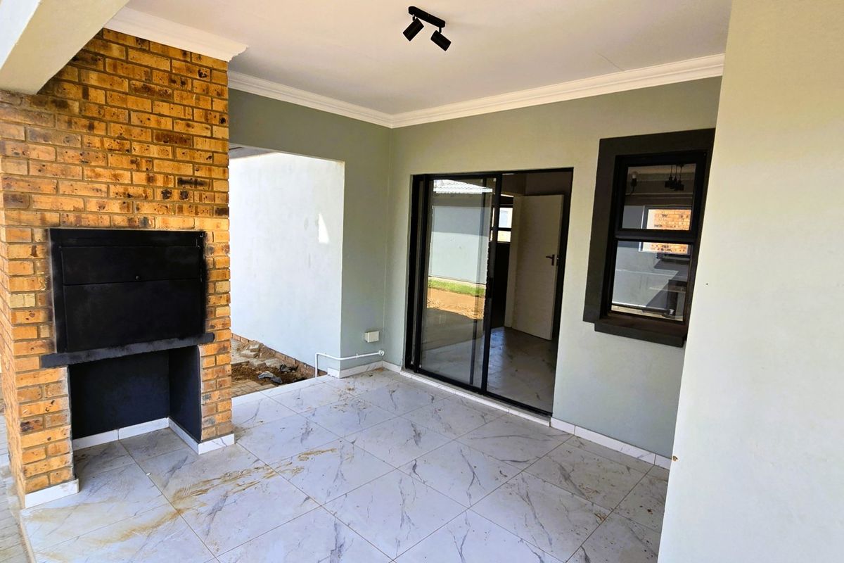 Modern Family Home for Sale in Heatherview with 3 Bedrooms that offers Comfort, Space and Exceptional Value! - Photo 4