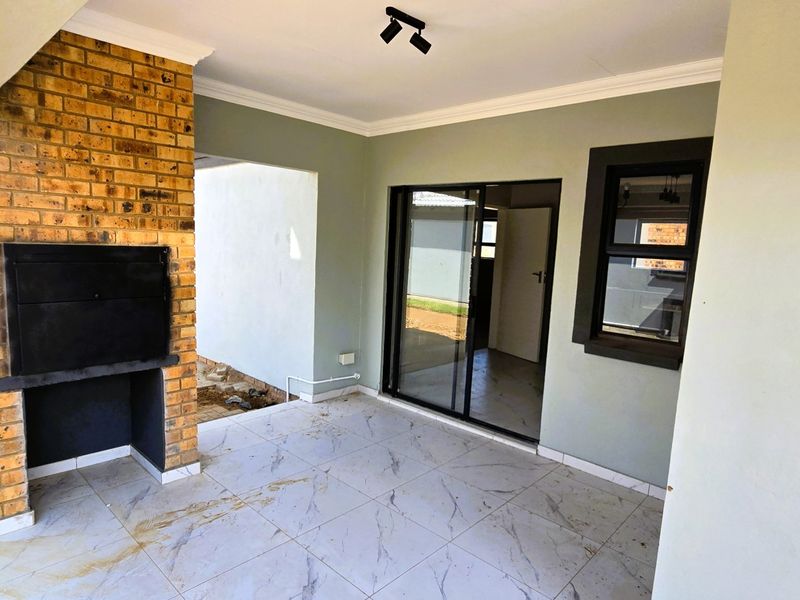Modern Family Home for Sale in Heatherview with 3 Bedrooms that offers Comfort, Space and Exceptional Value! - Photo 3