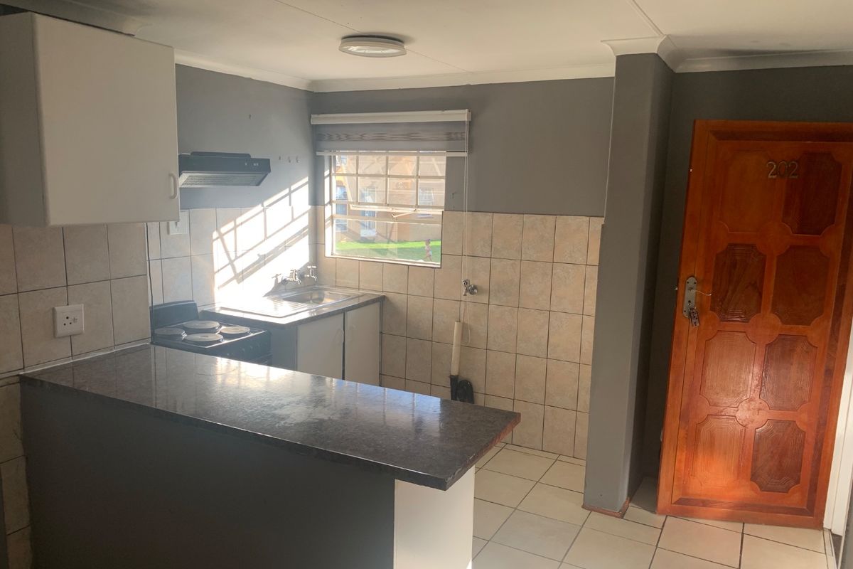 Lovely 2 Bedroom Apartment For Rent.  - Photo 2