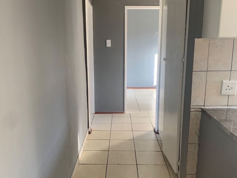 Lovely 2 Bedroom Apartment For Rent.  - Photo 6