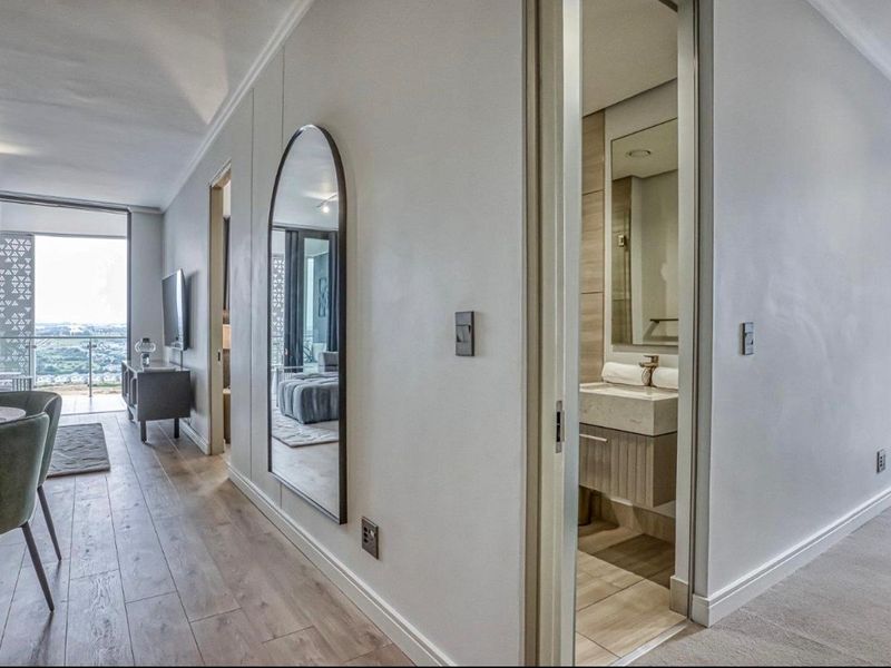 2 Bed 2 Bath Penthouse for rent - Photo 4