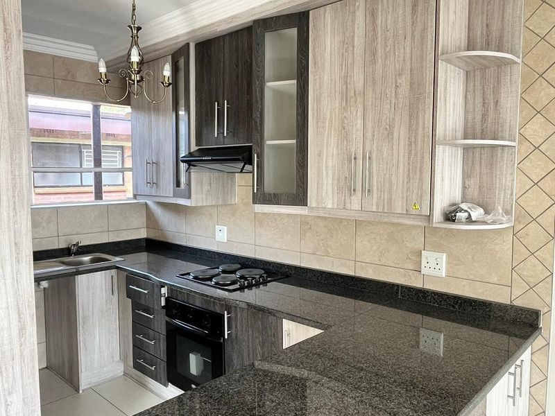 2 Bedroom Apartment  - Photo 2