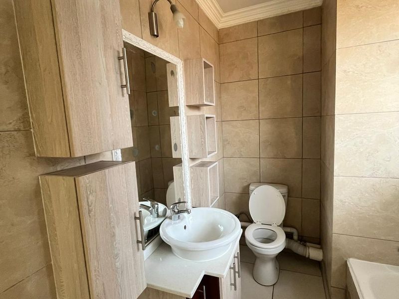 2 Bedroom Apartment  - Photo 8