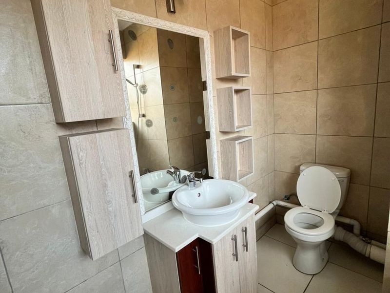 2 Bedroom Apartment  - Photo 7