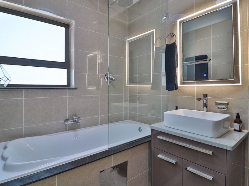 1 Bedroom 1 Bathroom For Sale at Palmview Estate. - Photo 8