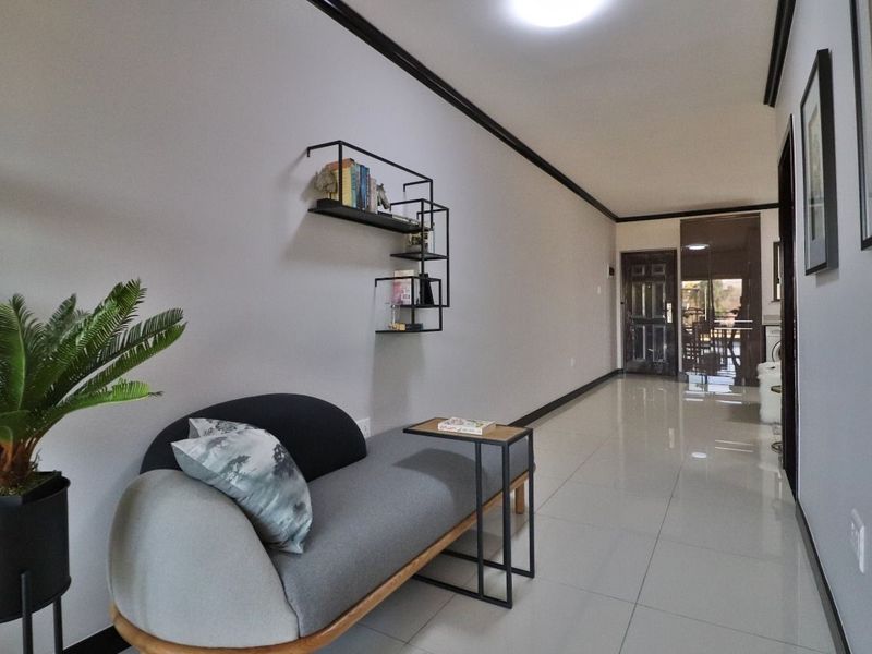 1 Bedroom 1 Bathroom For Sale at Palmview Estate. - Photo 5