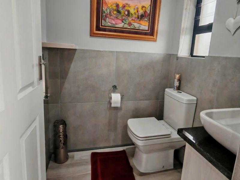 Family Home with Modern Comforts and Solar Power - Photo 10