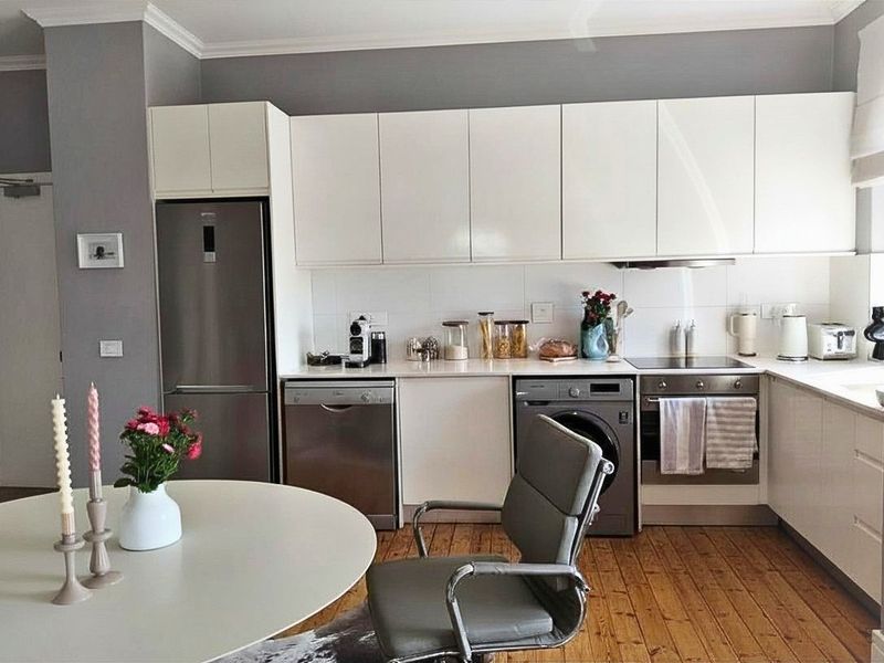 Steps from the Waterfront | Sophisticated Living at The Warwick - Photo 6