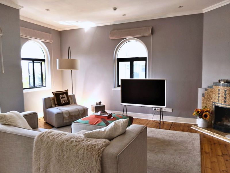 Steps from the Waterfront | Sophisticated Living at The Warwick - Photo 5