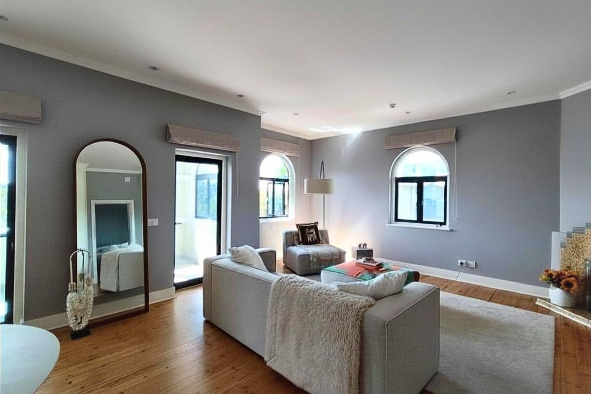 Steps from the Waterfront | Sophisticated Living at The Warwick - Photo 4