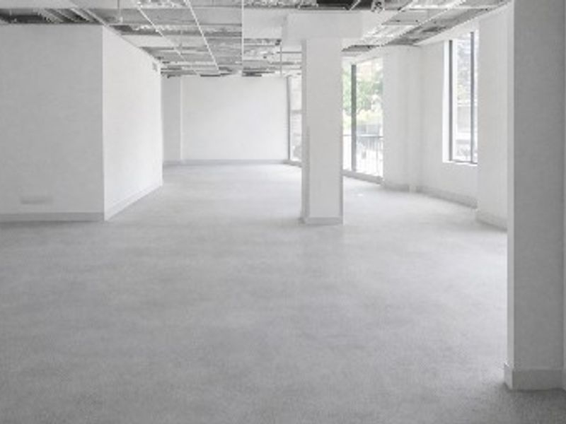 Well-Located 342 sqm Office Space Available To Let - Photo 5