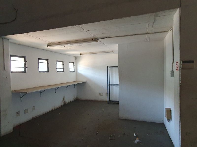 Prime 491m2 Industrial Space for Lease  - Photo 8