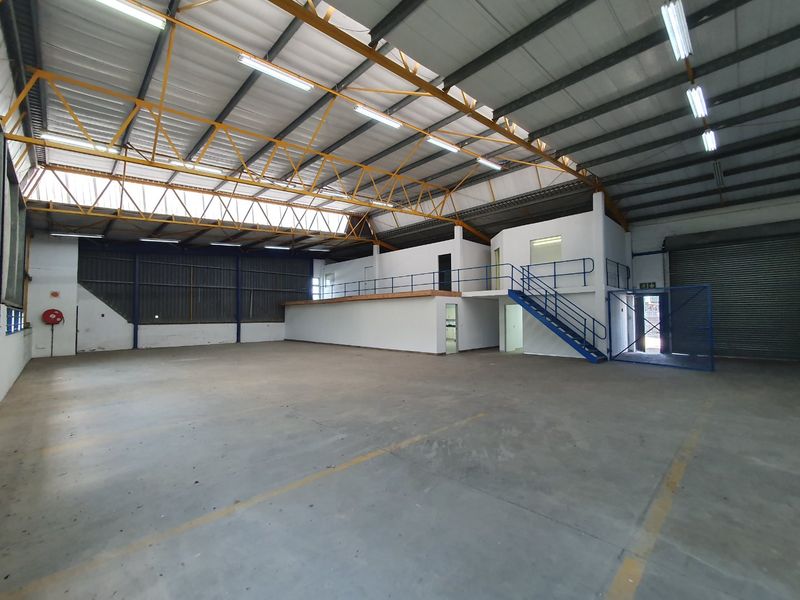 Prime 745m2 Industrial Space for Lease  - Photo 9