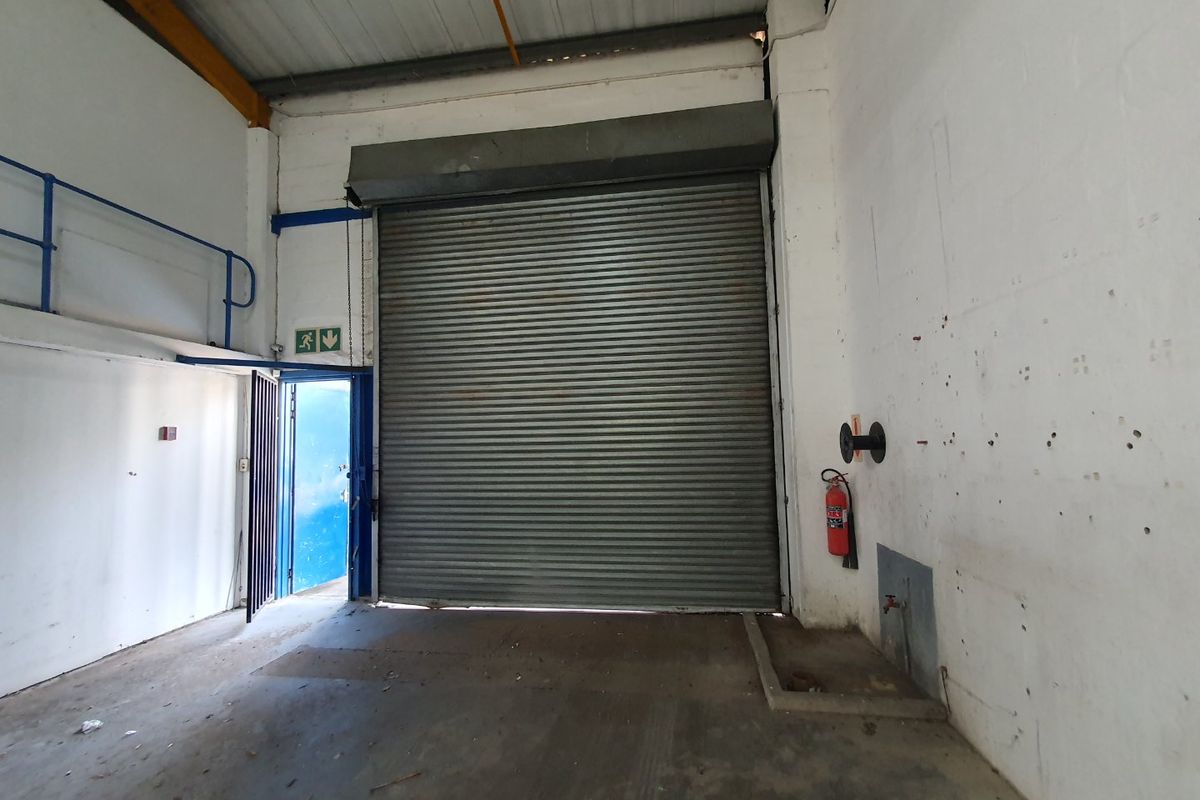 Prime 745m2 Industrial Space for Lease  - Photo 5