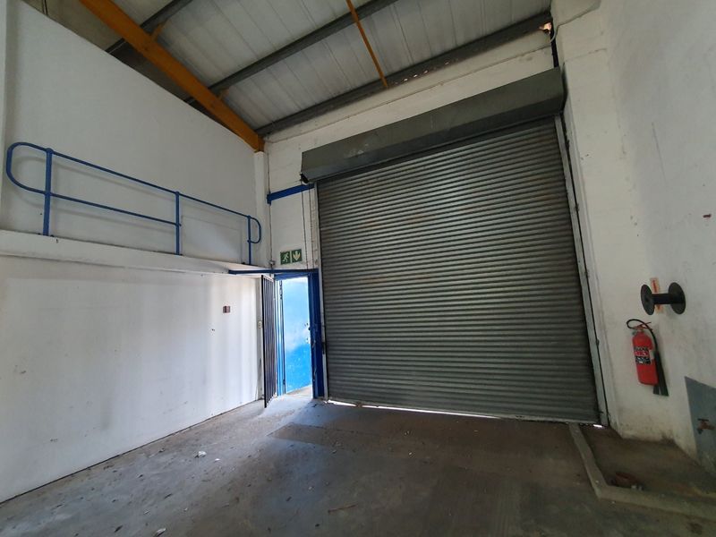 Prime 745m2 Industrial Space for Lease  - Photo 6