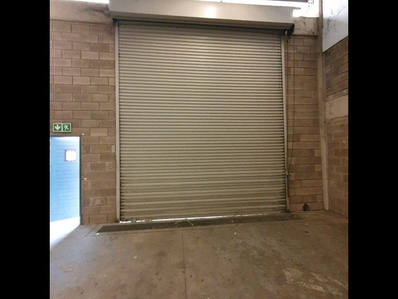 398m2 Double-Volume Warehouse with 250 Amps - Photo 7