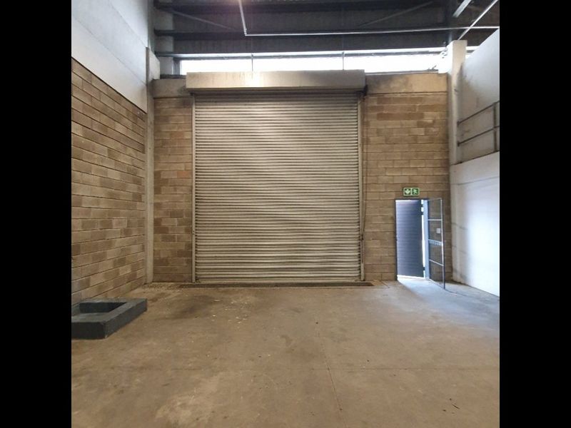 431m2 Double-Volume Warehouse with 250 Amps  - Photo 6