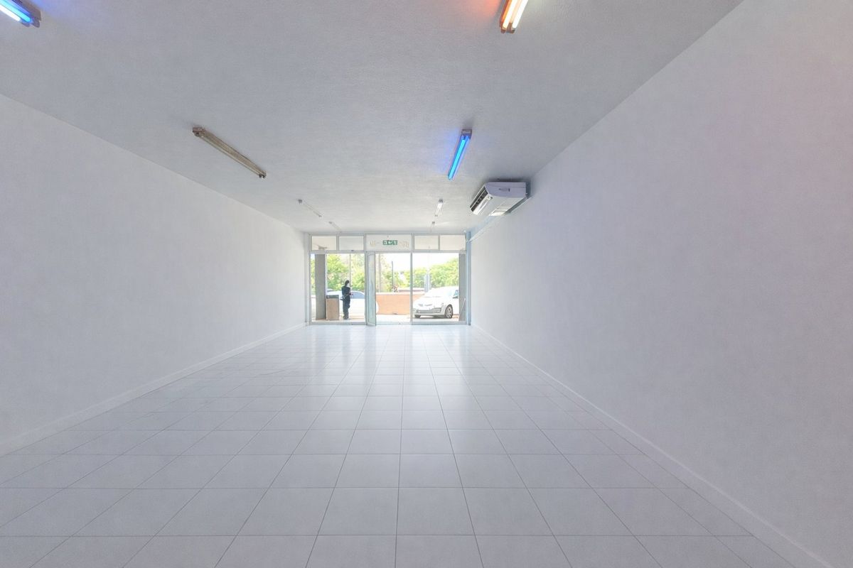 Prime Retail Space To Let in Durban North - Photo 2