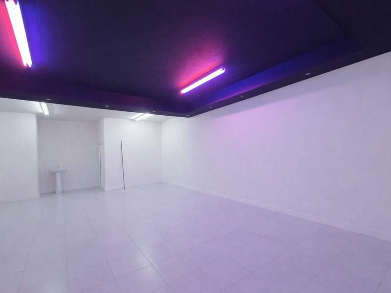 Prime Retail Space To Let in Durban North - Photo 3