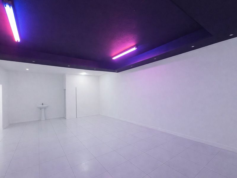 Prime Retail Space To Let in Durban North - Photo 4