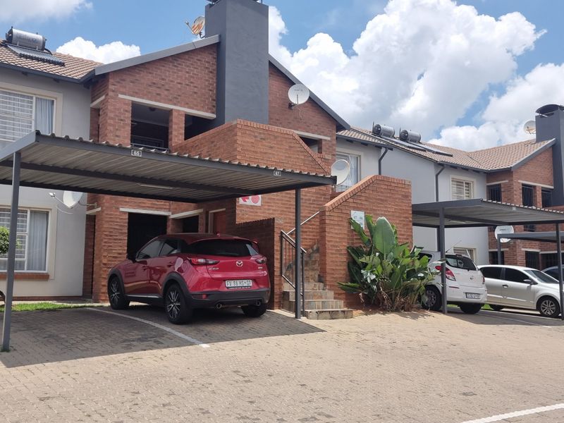 3 Bedroom Ground Floor unit - Photo 2