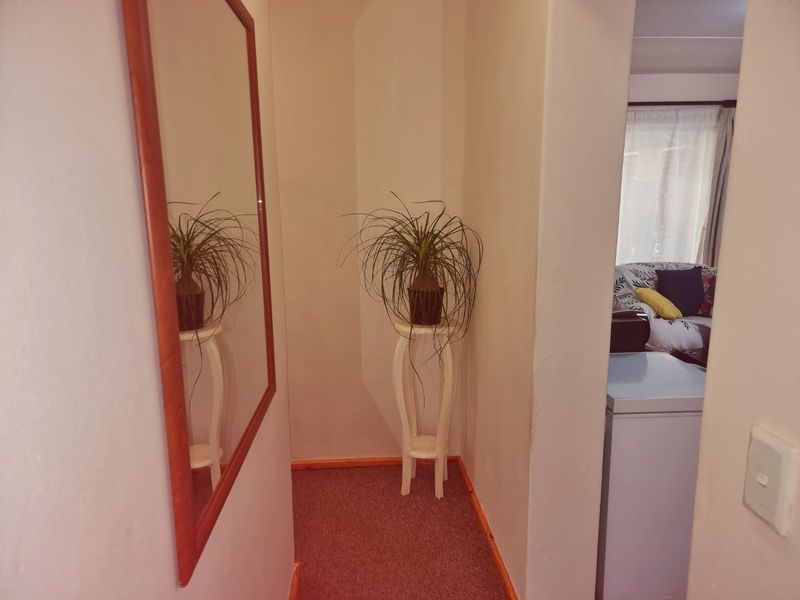 3 Bedroom Ground Floor unit - Photo 10