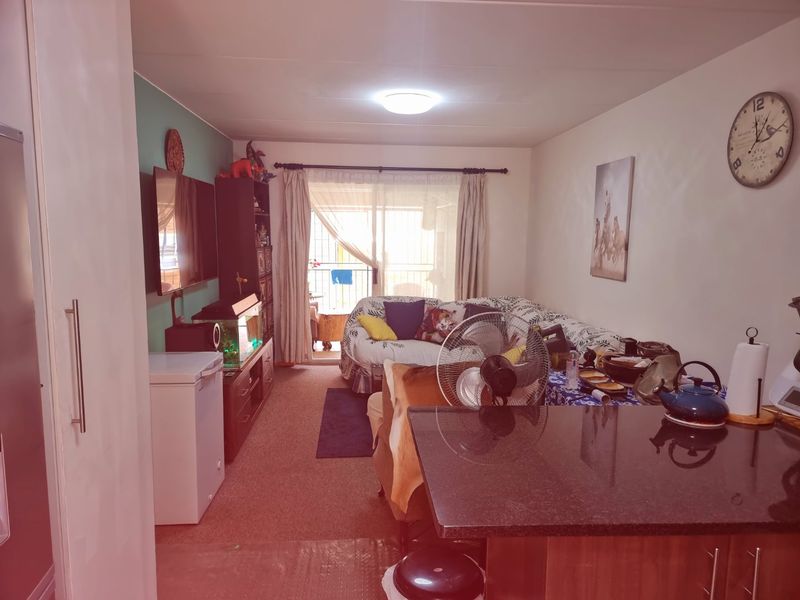 3 Bedroom Ground Floor unit - Photo 6