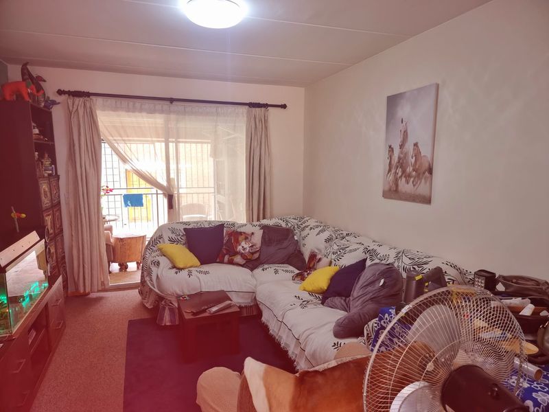 3 Bedroom Ground Floor unit - Photo 5