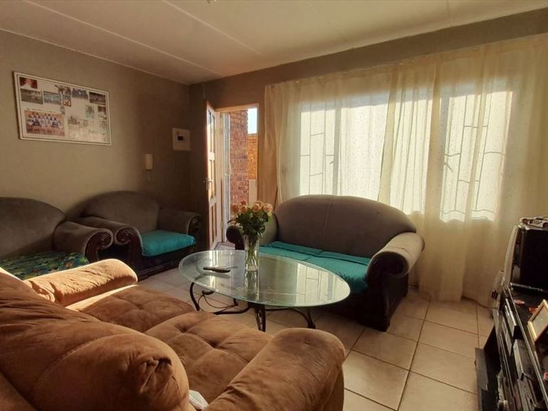 Charming Family Home with Great Potential - Photo 2