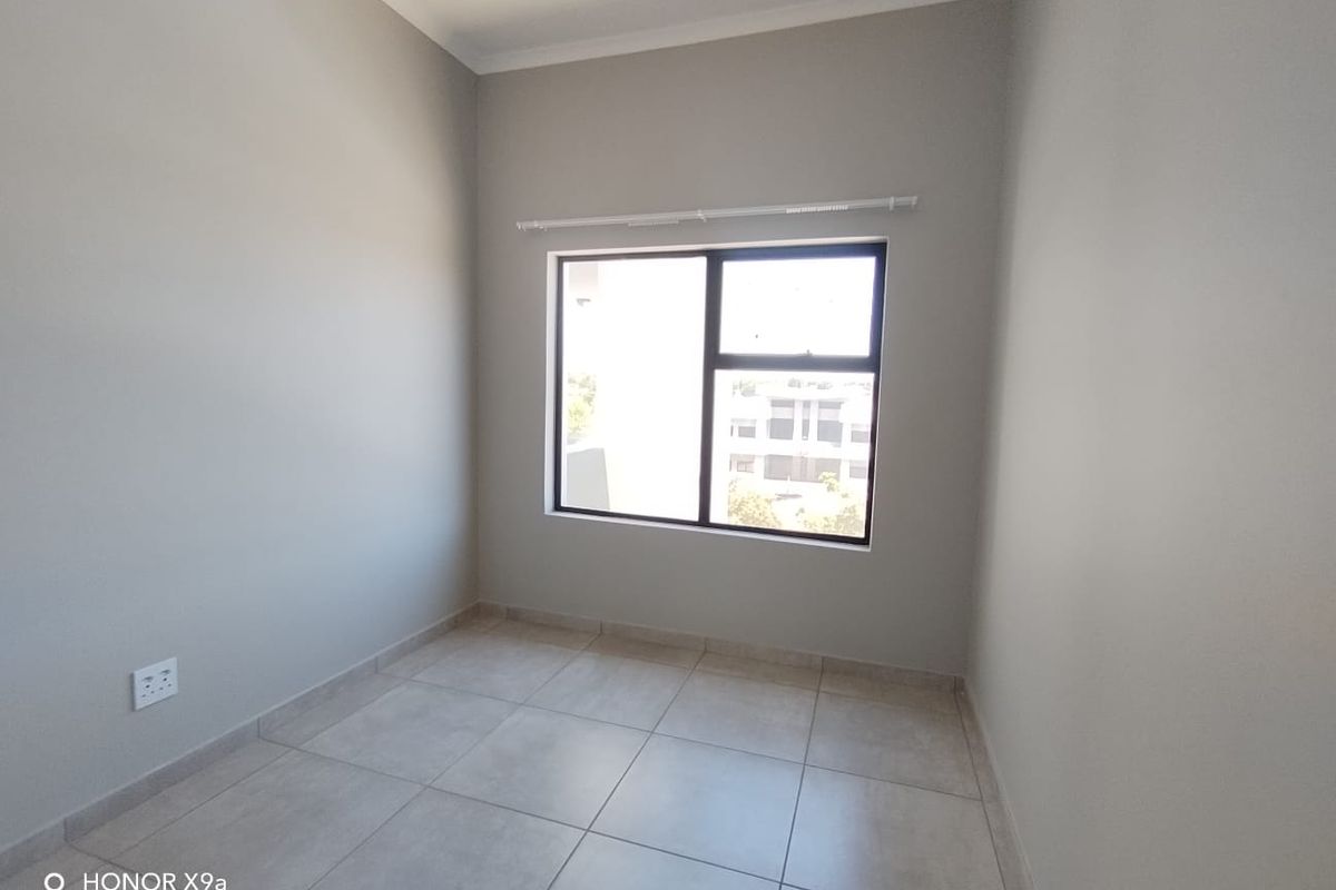 Modern Two-Bedroom Apartment to Rent in  R7,600 - Photo 5
