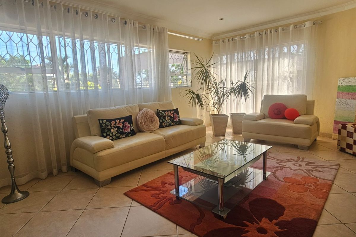 Ground Floor Maisonette | Clare Estate - Photo 2