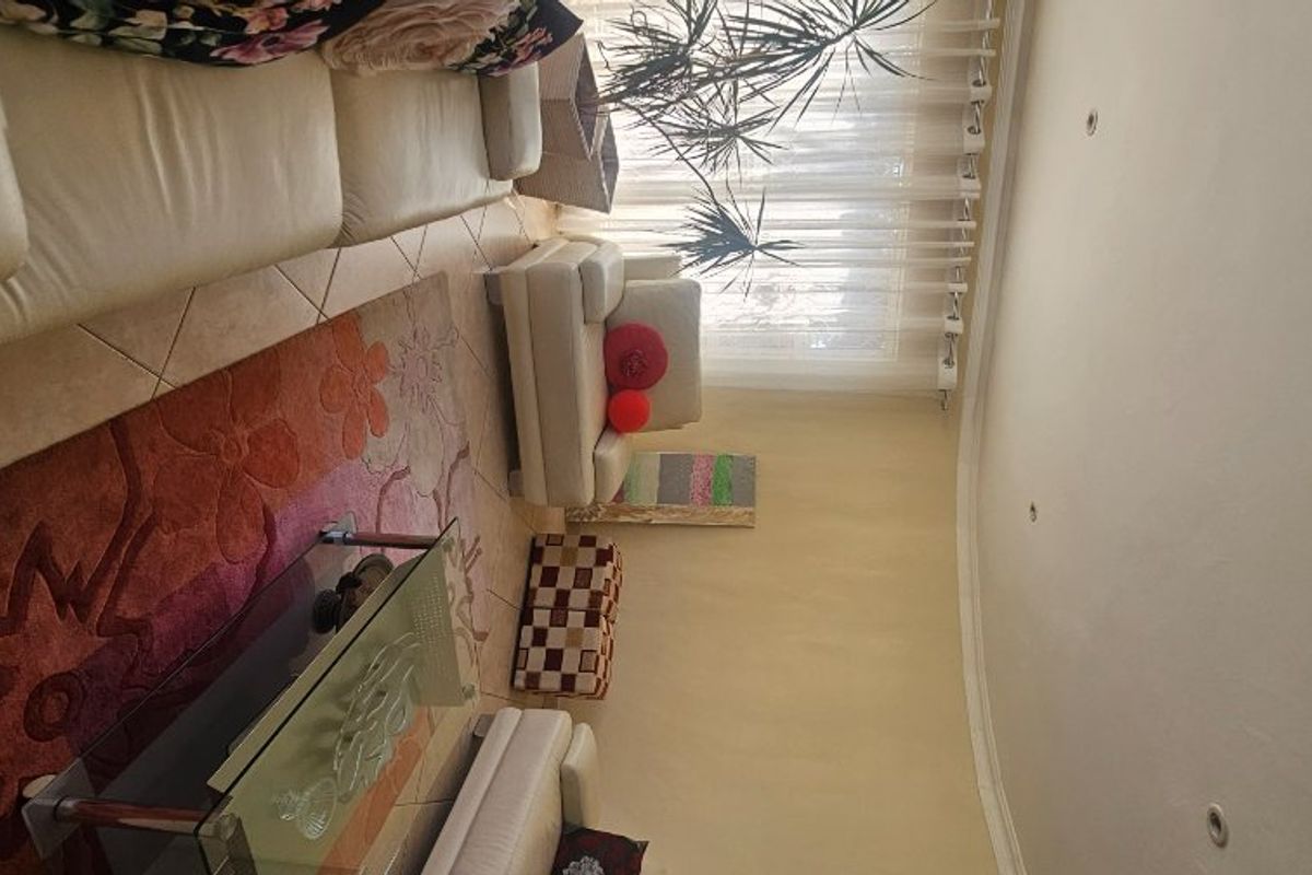 Ground Floor Maisonette | Clare Estate - Photo 4