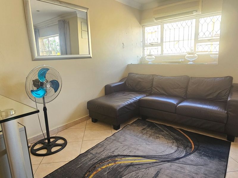 Ground Floor Maisonette | Clare Estate - Photo 8