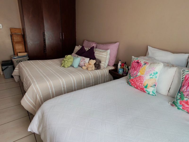 Spacious 3-Bedroom Family Home in Ivy Park – Secure with Carport for 4 Cars - Photo 10