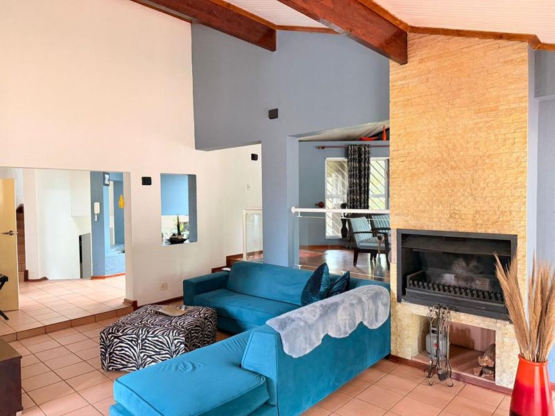 Spacious 3 Bedroom Family Home With large Pet friendly Garden - Photo 4